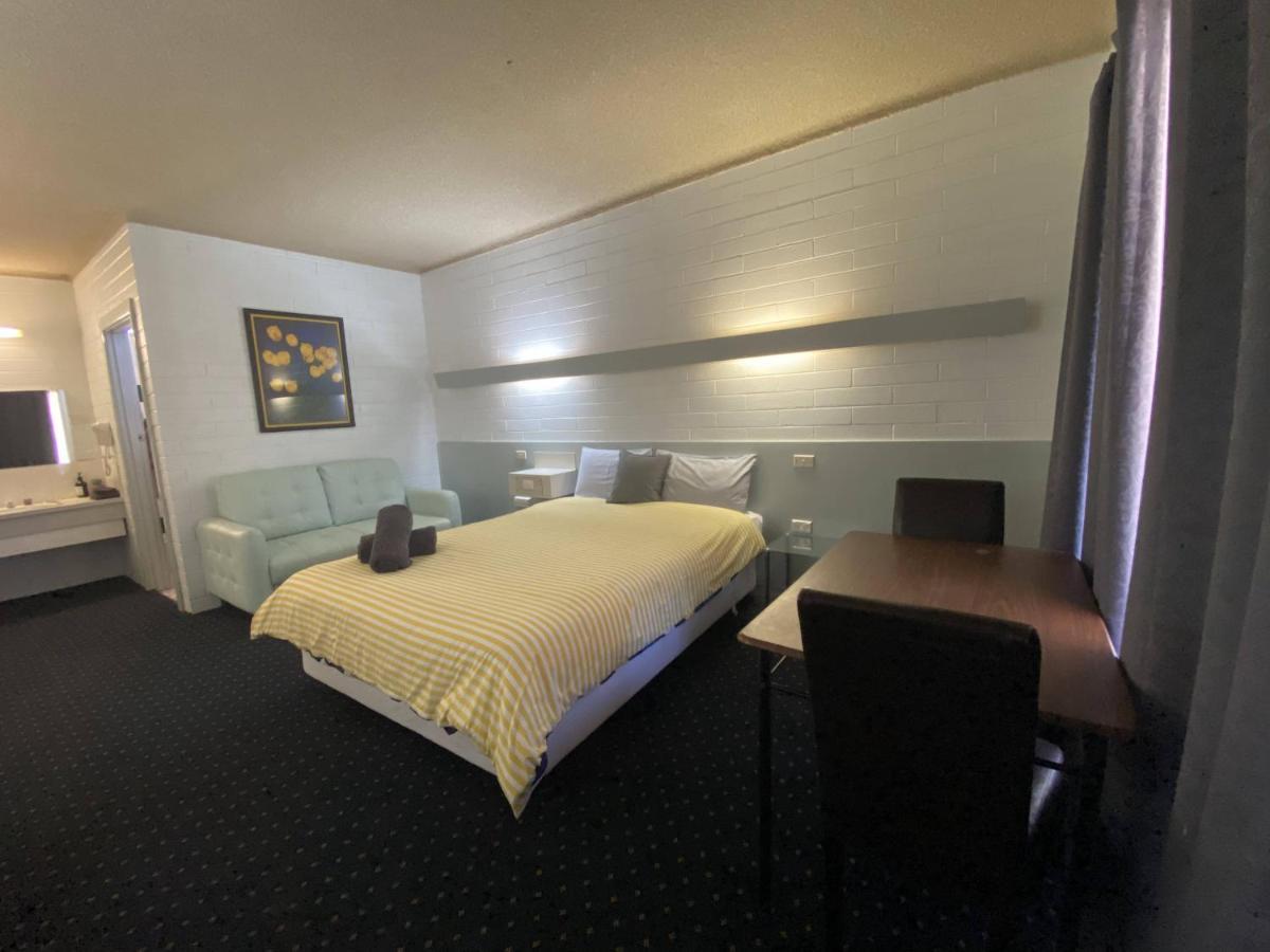 Capri Motel Balranald Εξωτερικό φωτογραφία