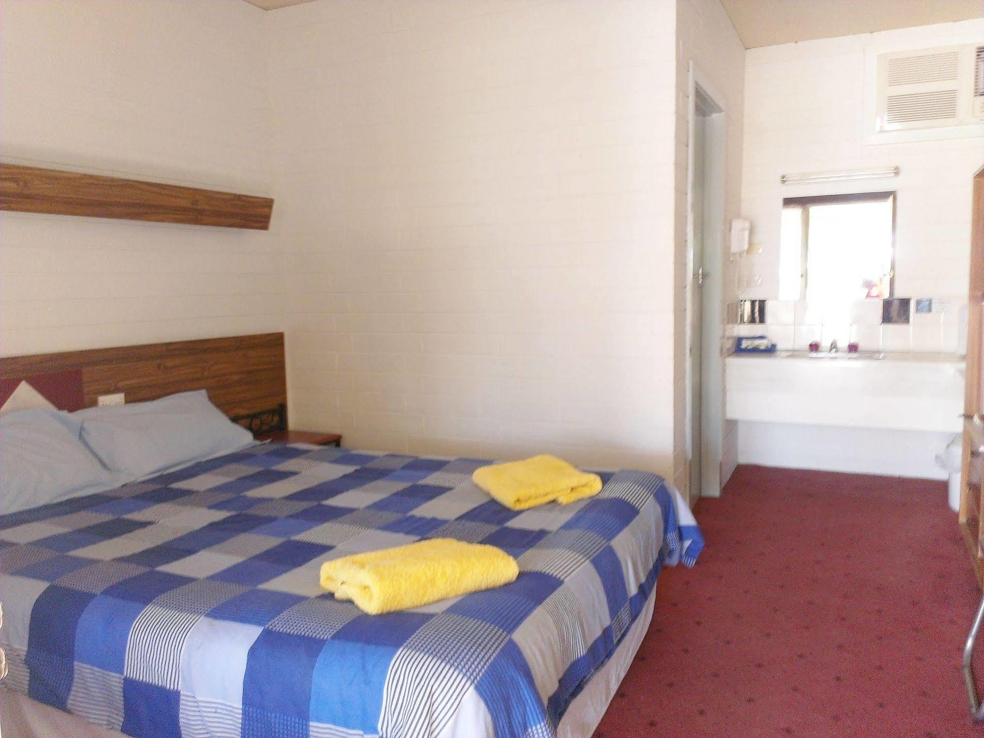 Capri Motel Balranald Εξωτερικό φωτογραφία